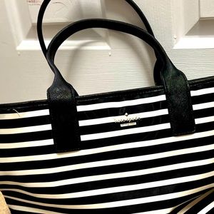 Kate Spade tote black and white in excellent condition